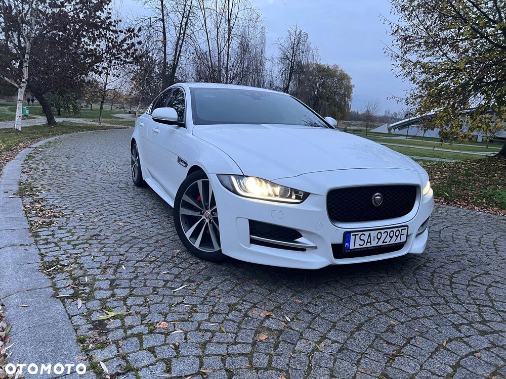 Jaguar XE 20d R-Sport - 2
