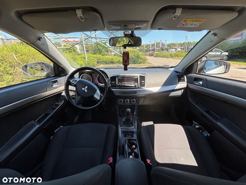 Mitsubishi Lancer 1.6 Invite - 15