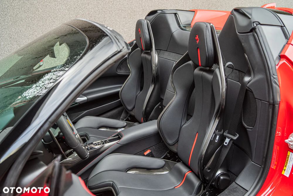 Ferrari SF90 Spider - 16