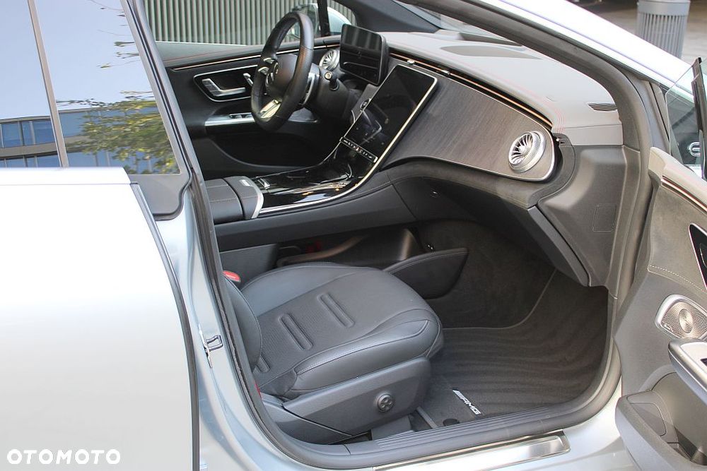 Mercedes-Benz EQE AMG 43 90.5kWh 4-Matic+ - 12