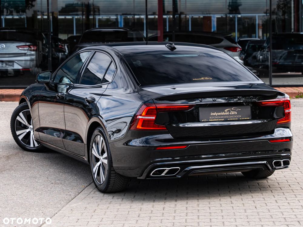 Volvo S60 B4 B DKG Plus Dark - 4