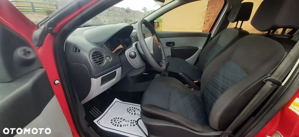 Renault Clio - 33