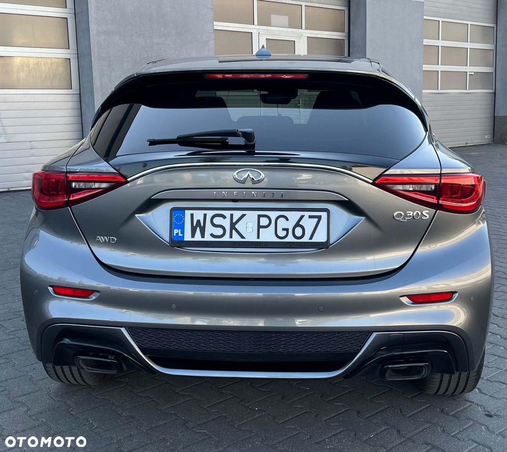 Infiniti Q30 2.2d Sport Tech AWD 7DCT - 10