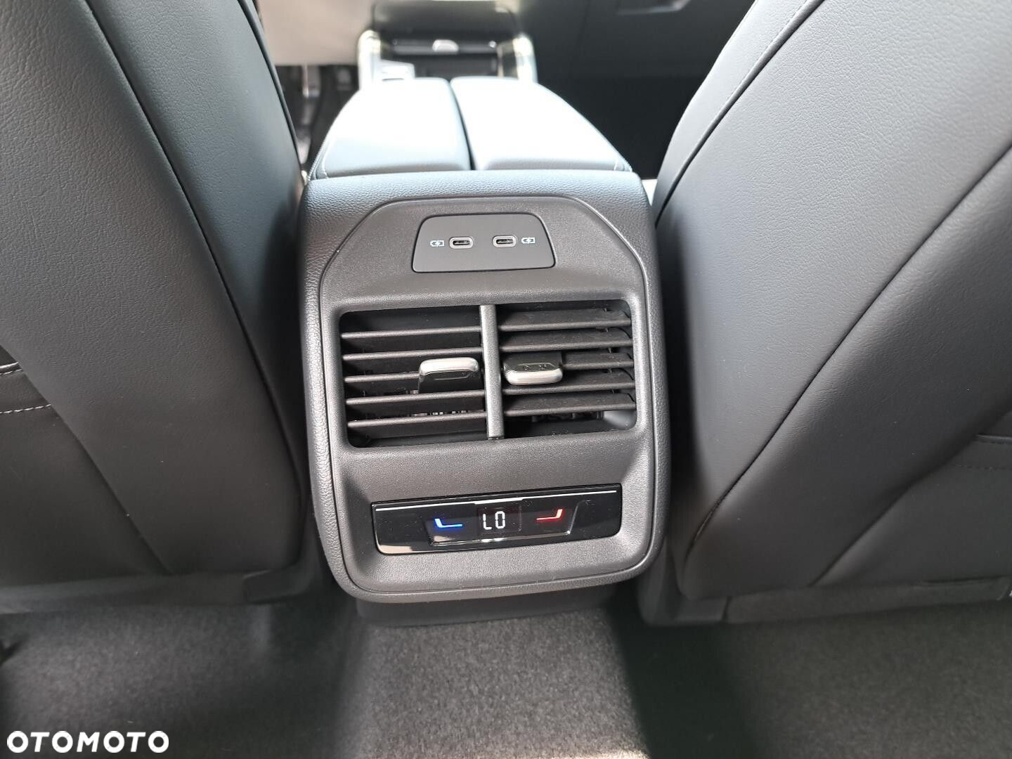 Volkswagen Passat 2.0 TSI Elegance DSG - 19