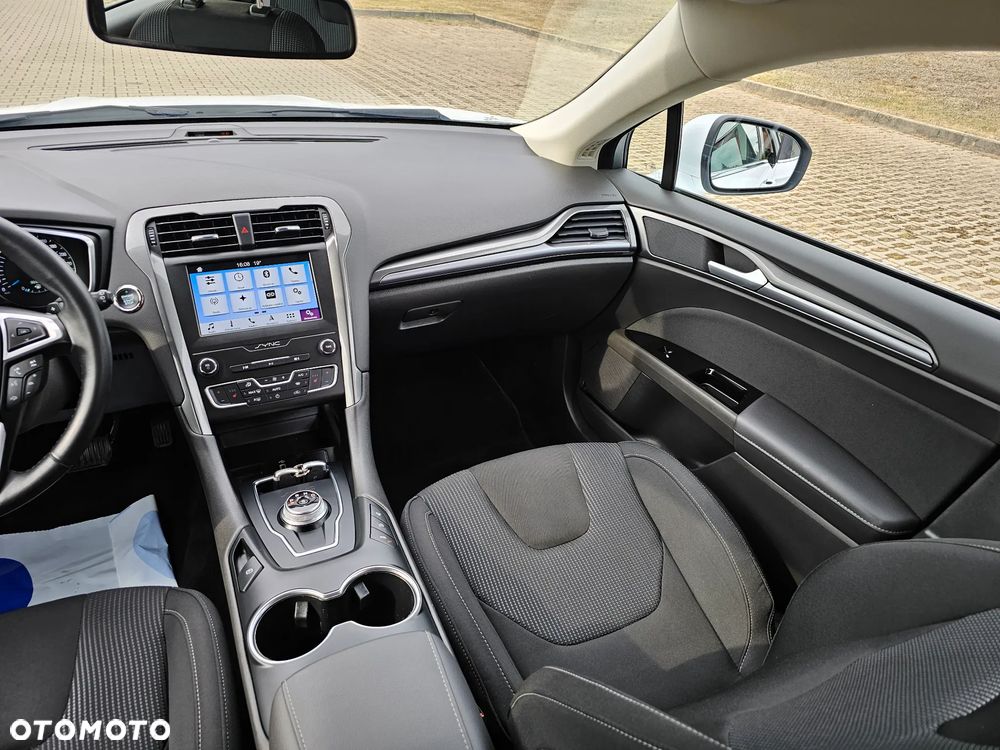 Ford Mondeo 2.0 EcoBlue Titanium - 21