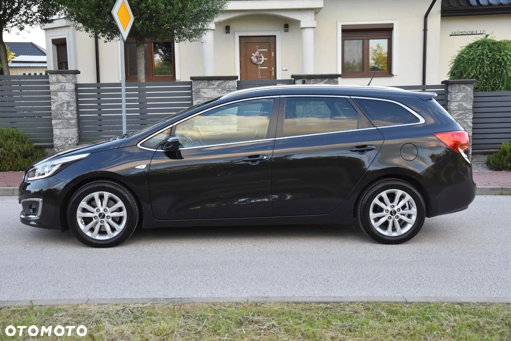 Kia Ceed 1.6 GDI ISG Dream-Team Edition - 6