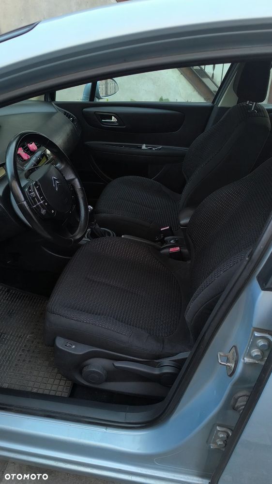 Citroën C4 2.0 16V Exclusive - 16