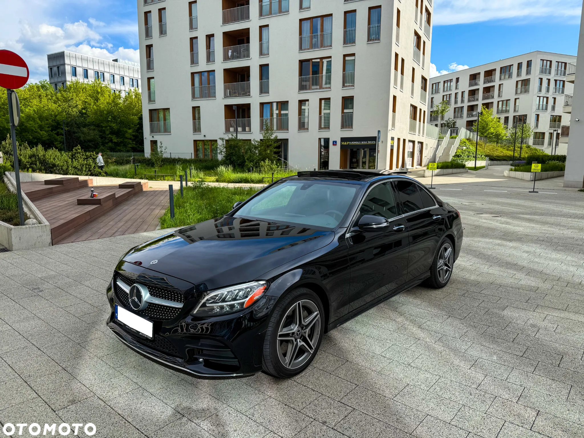 Mercedes-Benz Klasa C 300 4Matic 9G-TRONIC AMG Line - 32