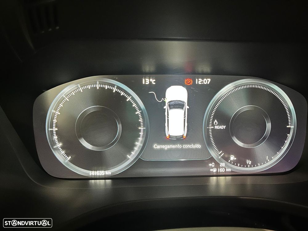 Volvo XC 60 2.0 T8 PHEV Momentum Plus AWD - 9