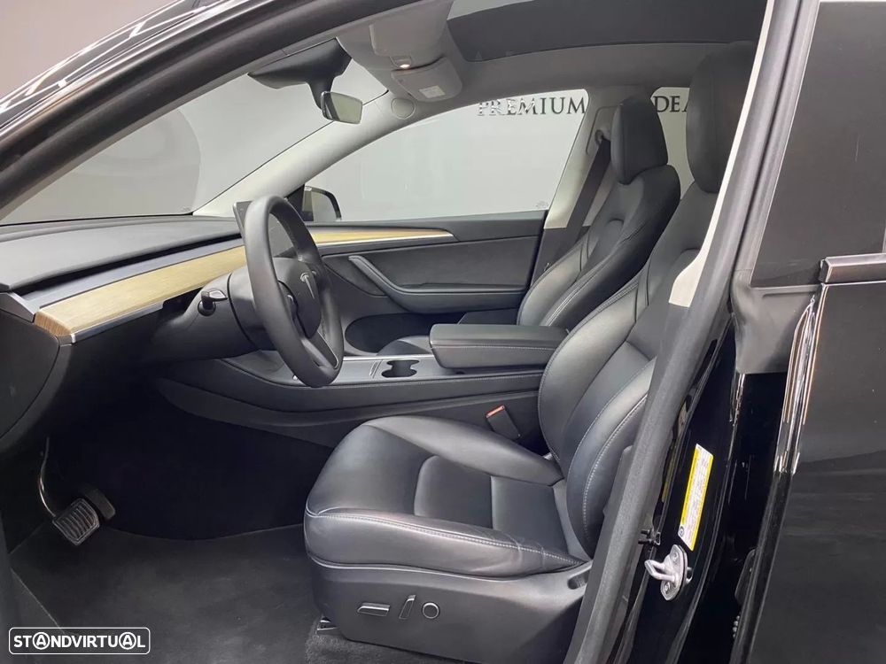 Tesla Model Y Long Range RWD - 15