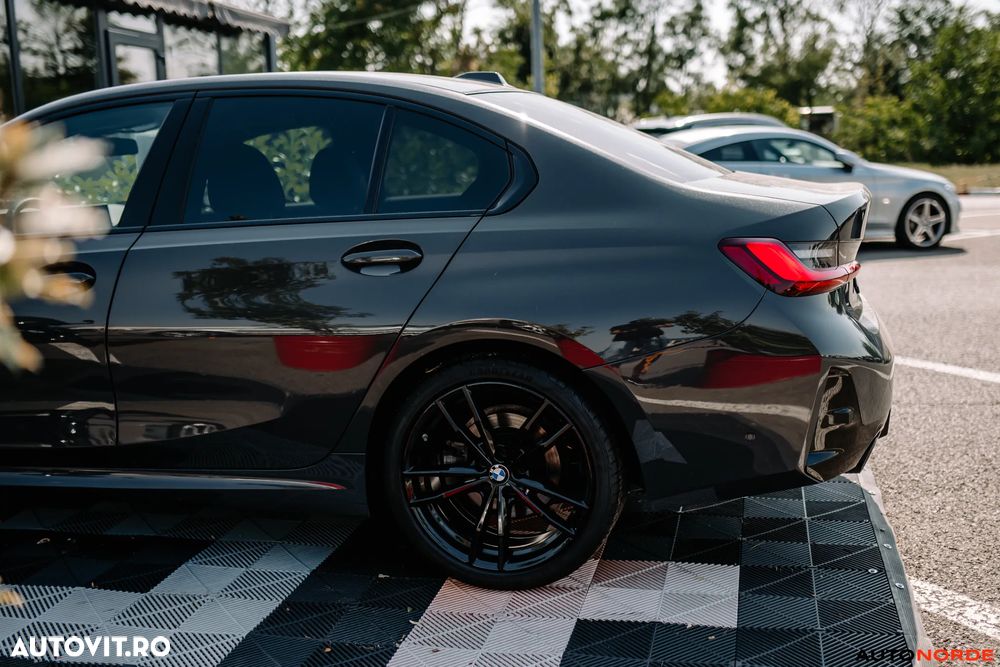 BMW Seria 3 320d xDrive Aut. M Sport - 14