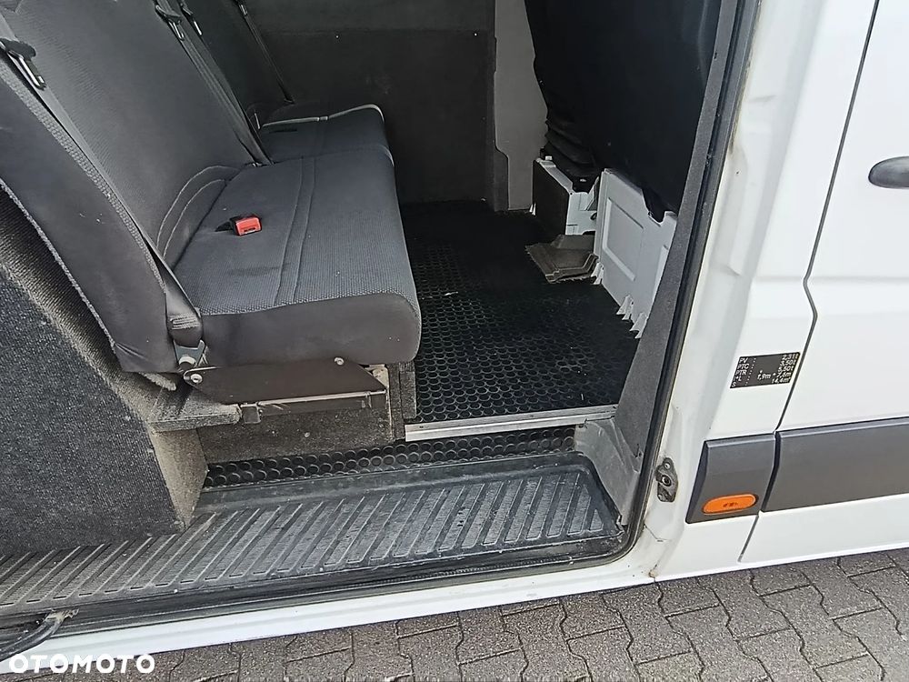Mercedes-Benz Sprinter - 16