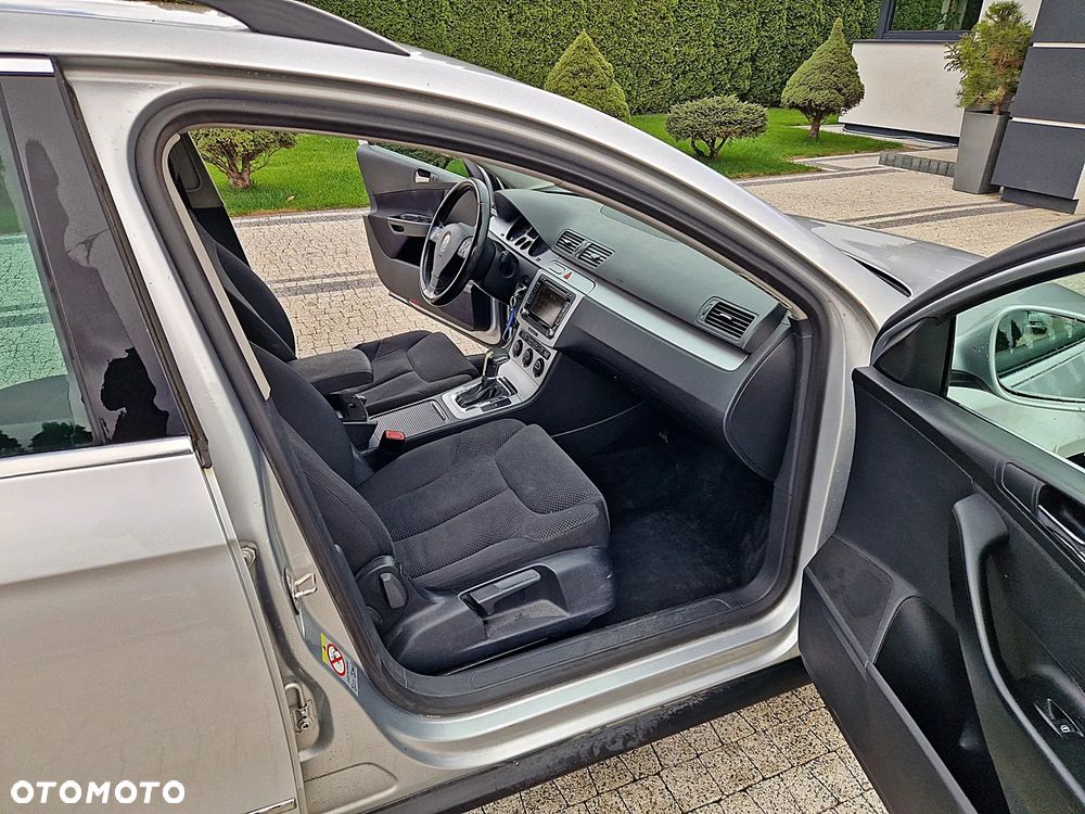Volkswagen Passat - 4