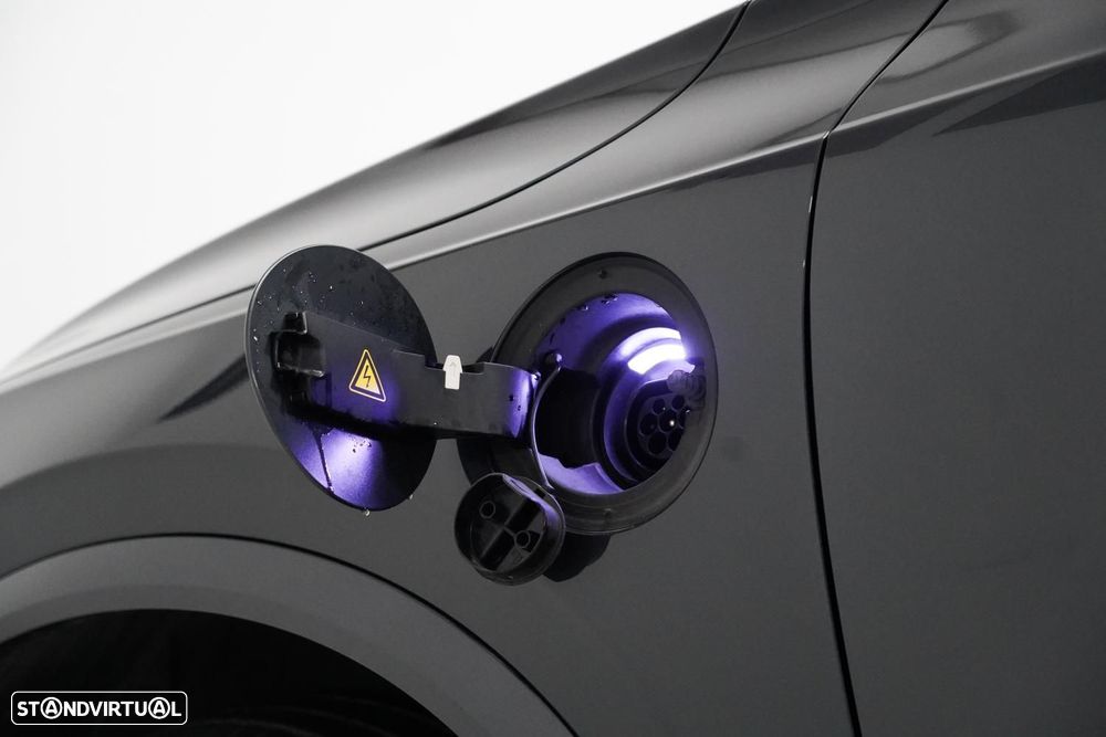 Volvo XC 90 2.0 T8 PHEV Momentum Plus AWD - 24