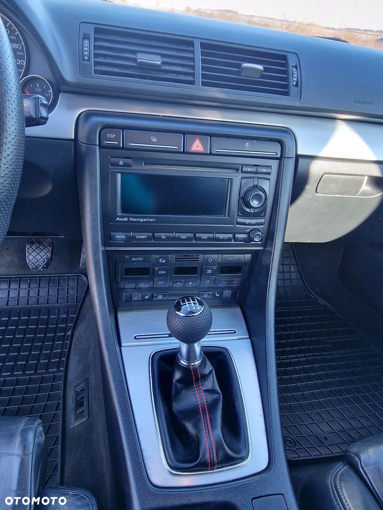 Audi A4 Avant 2.0 TDI - 13