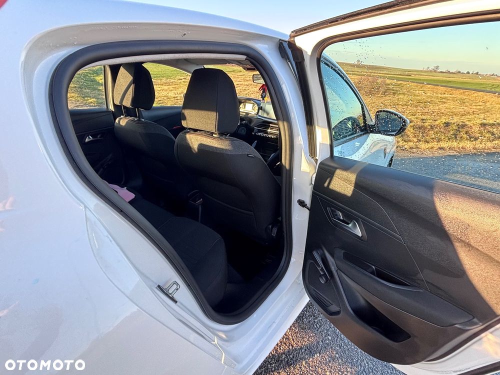 Peugeot 208 1.2 PureTech Active S&S EAT8 - 16
