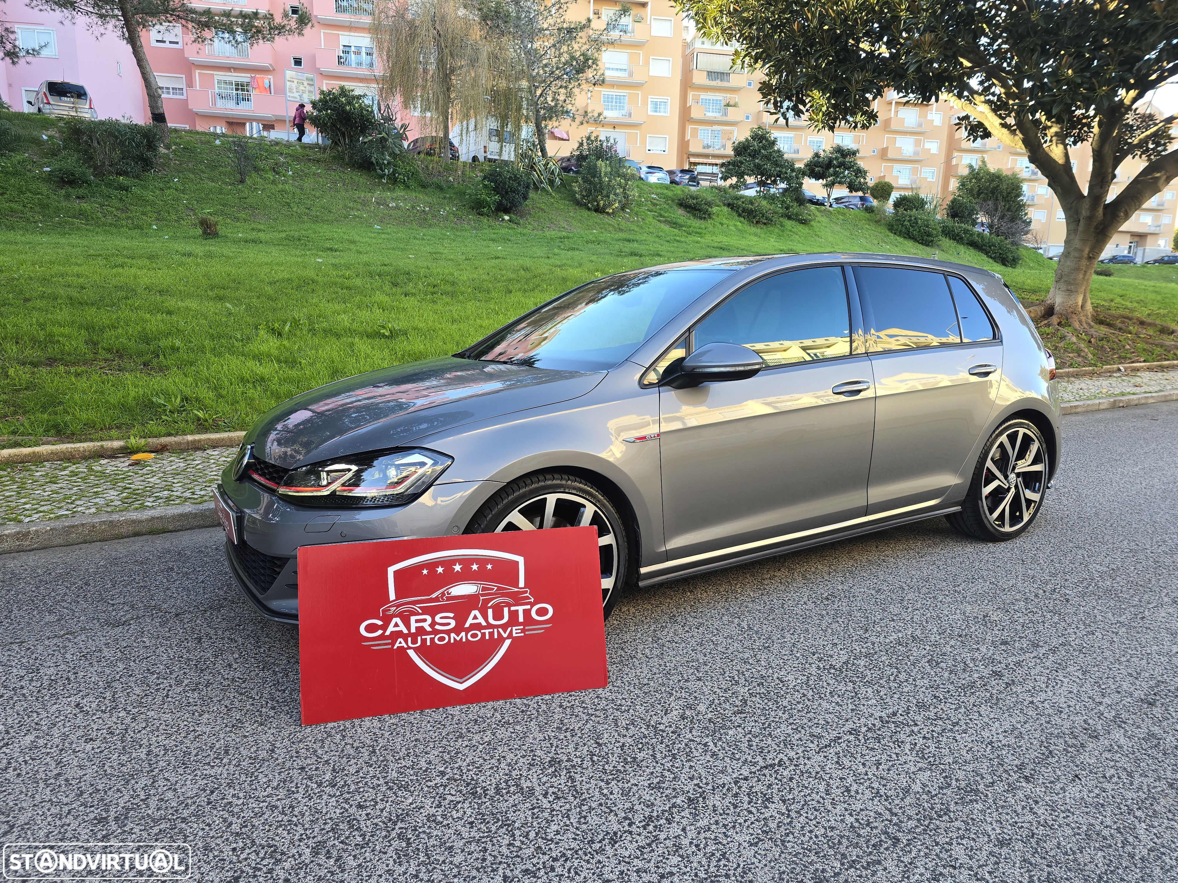 VW Golf 2.0 TSI GTI DSG Performance - 1