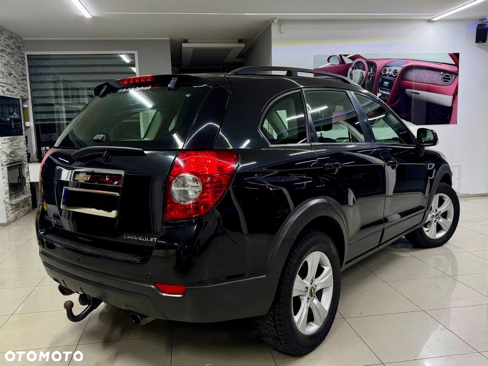 Chevrolet Captiva 2.2 2WD Travel Edition - 4