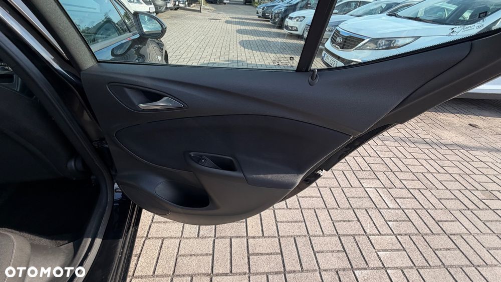 Opel Astra - 16