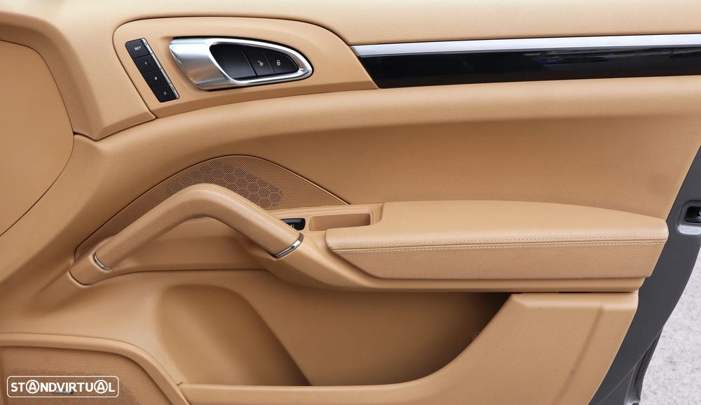 Porsche Cayenne S Tiptronic S - 31