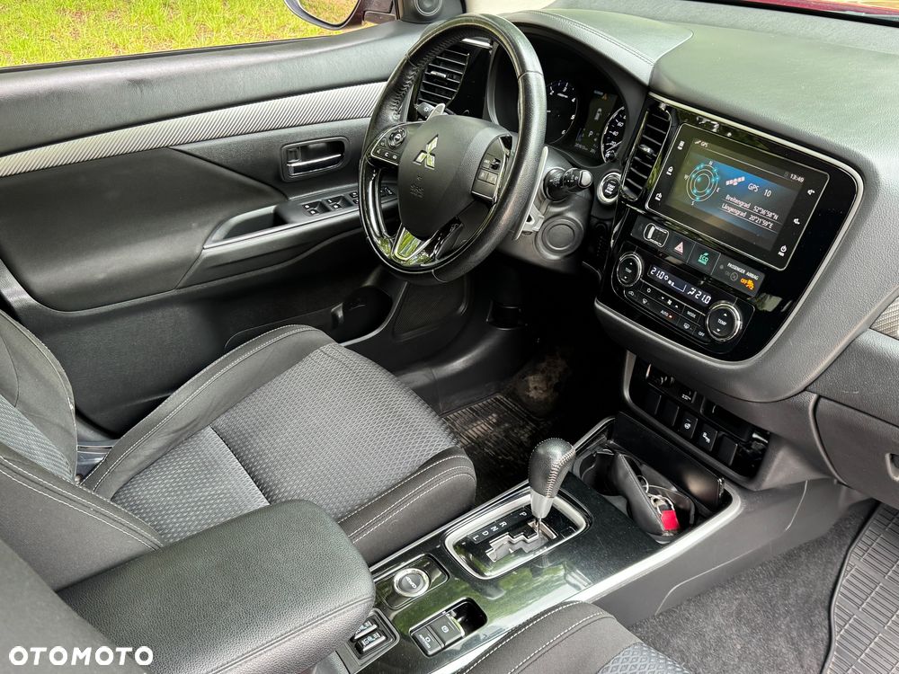 Mitsubishi Outlander - 9