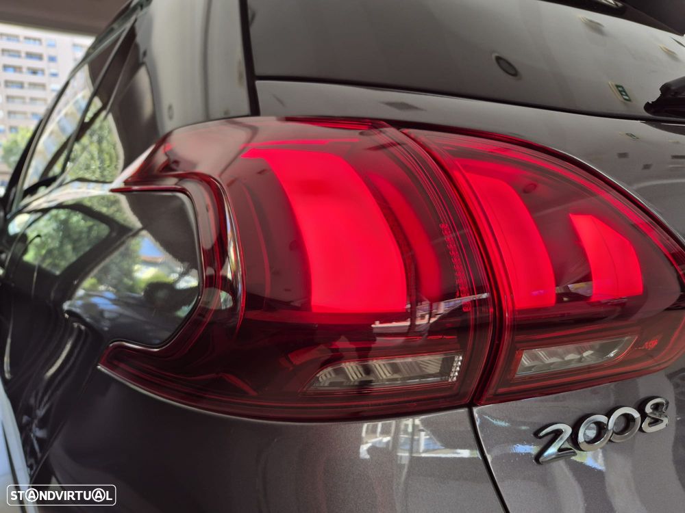 Peugeot 2008 1.2 PureTech Style - 14