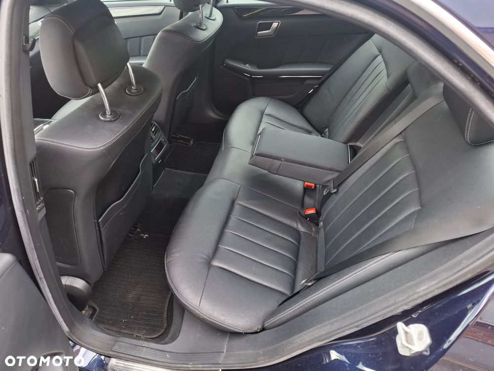 Mercedes-Benz Klasa E 500 BlueEff Avantgarde - 17