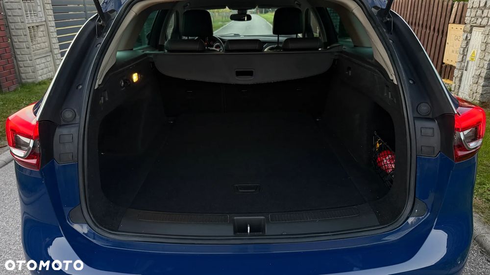 Opel Insignia - 11