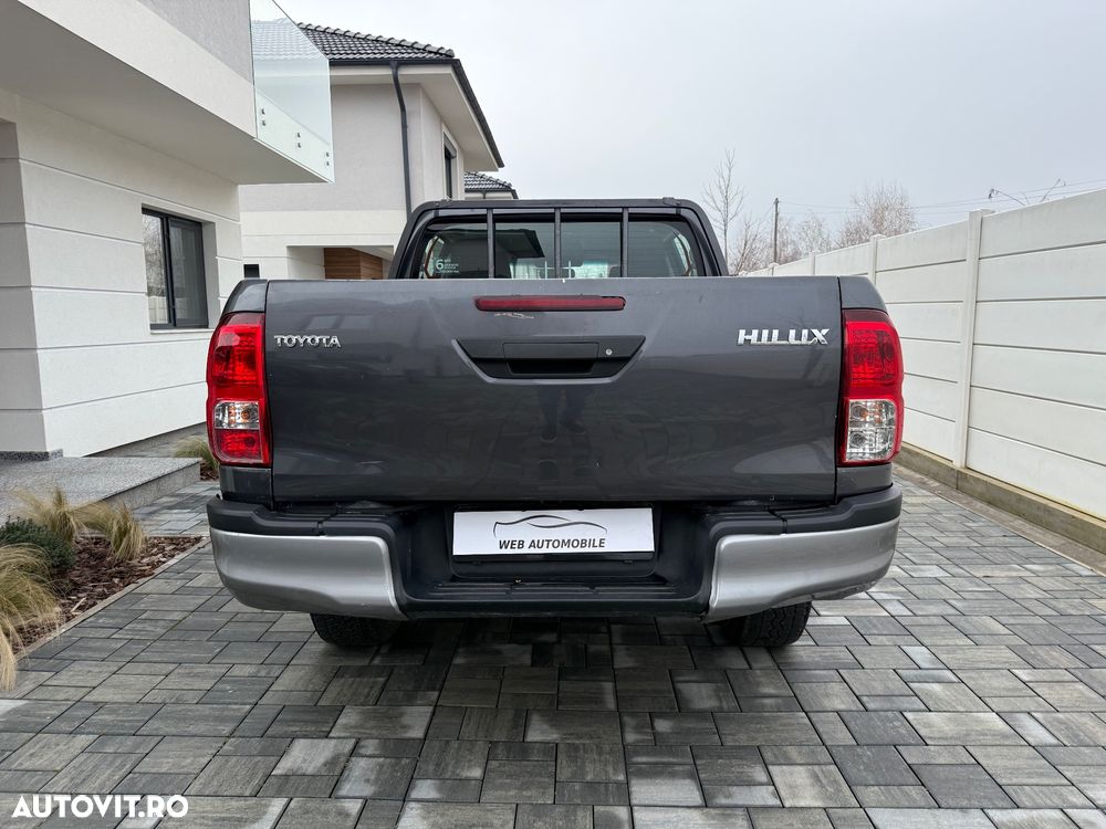 Toyota Hilux 4x4 Double Cab Comfort - 9