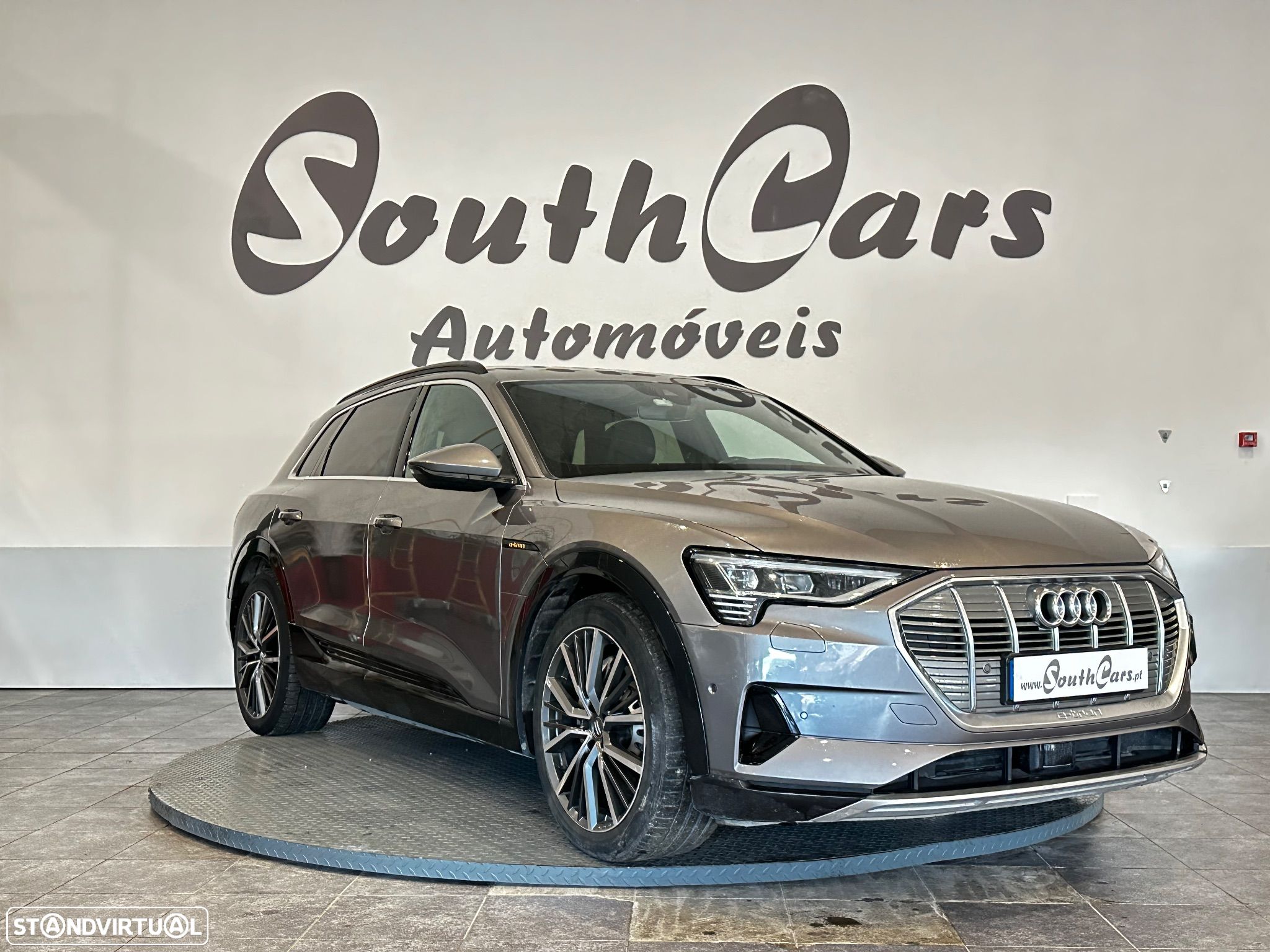 Audi e-tron 55 quattro S line - 1