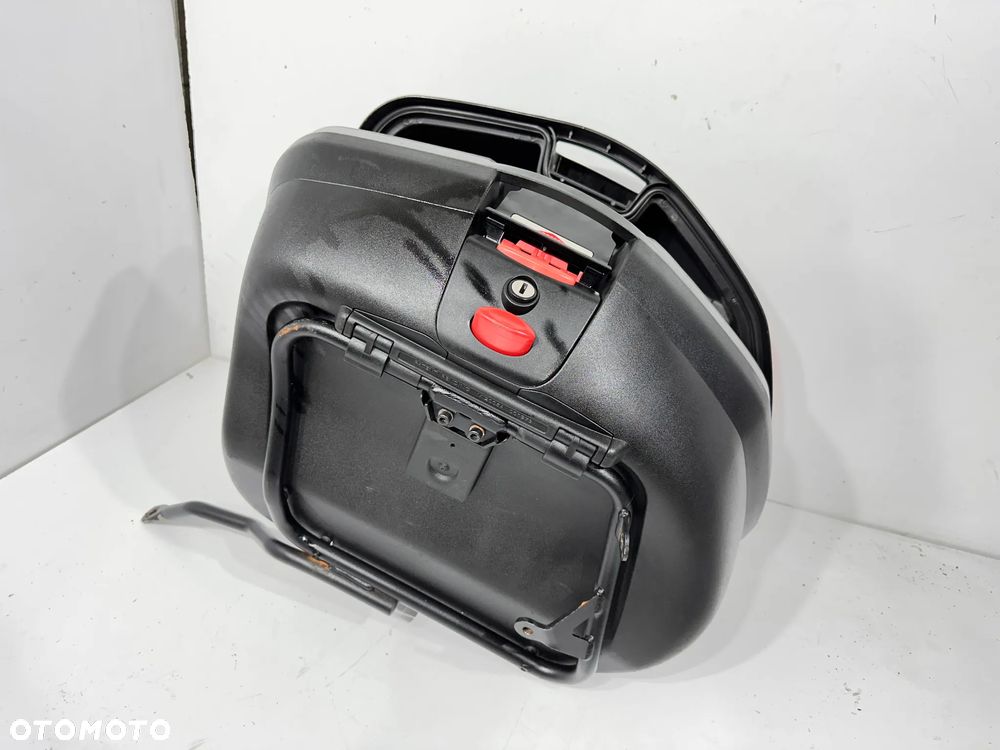 Kufer kufry kpl. Suzuki Gladius SFV 650 Givi V47 - 17