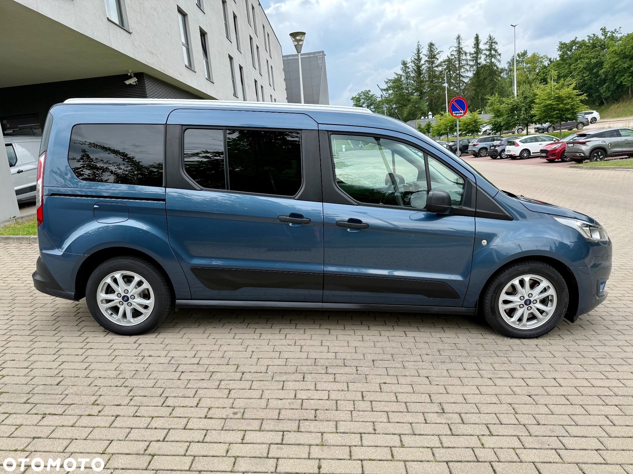 Ford Tourneo Connect Grand - 4