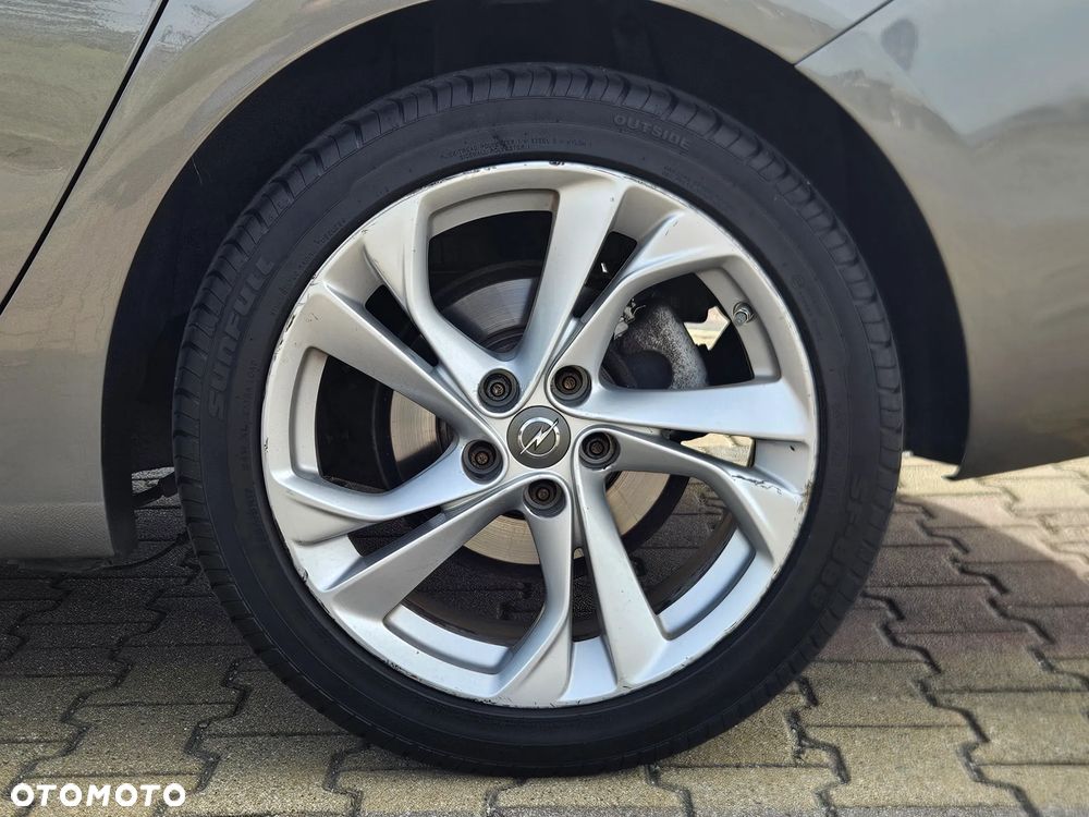 Opel Astra 1.4 T Dynamic - 25