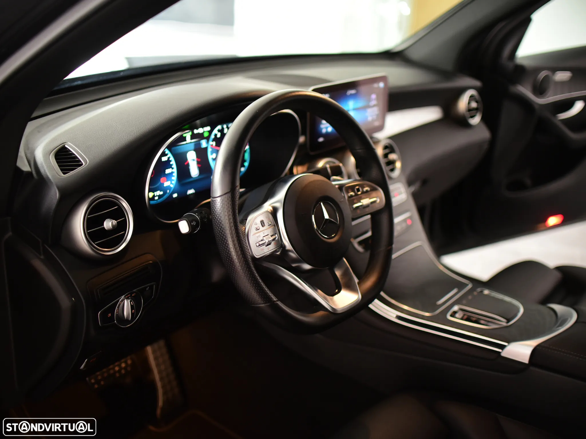 Mercedes-Benz GLC 300 de 4Matic - 25