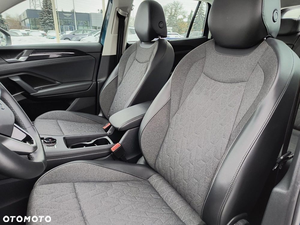 Volkswagen Tayron 2.0 TDI SCR 4Mot Elegance DSG - 11