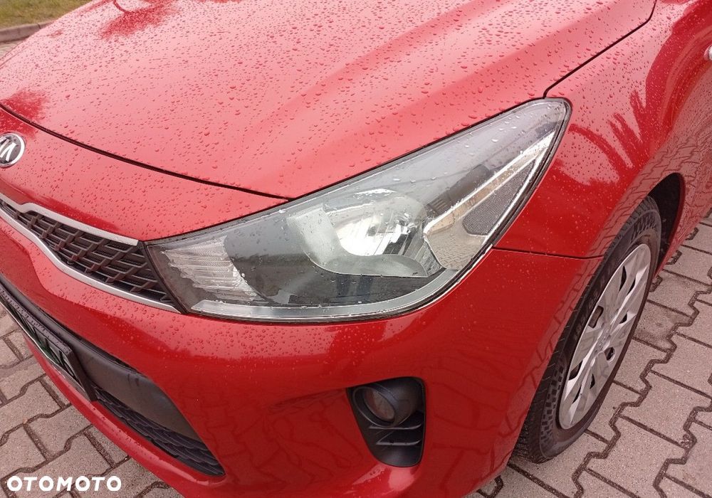 Kia Rio - 4