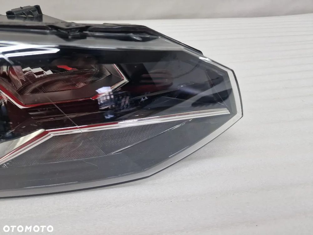 VW POLO 2G 17- PRAWA ZWYKŁA LAMPA PRZEDNIA PRZÓD , NR 2G1941006 , NR AUKCJI LL472 - 6