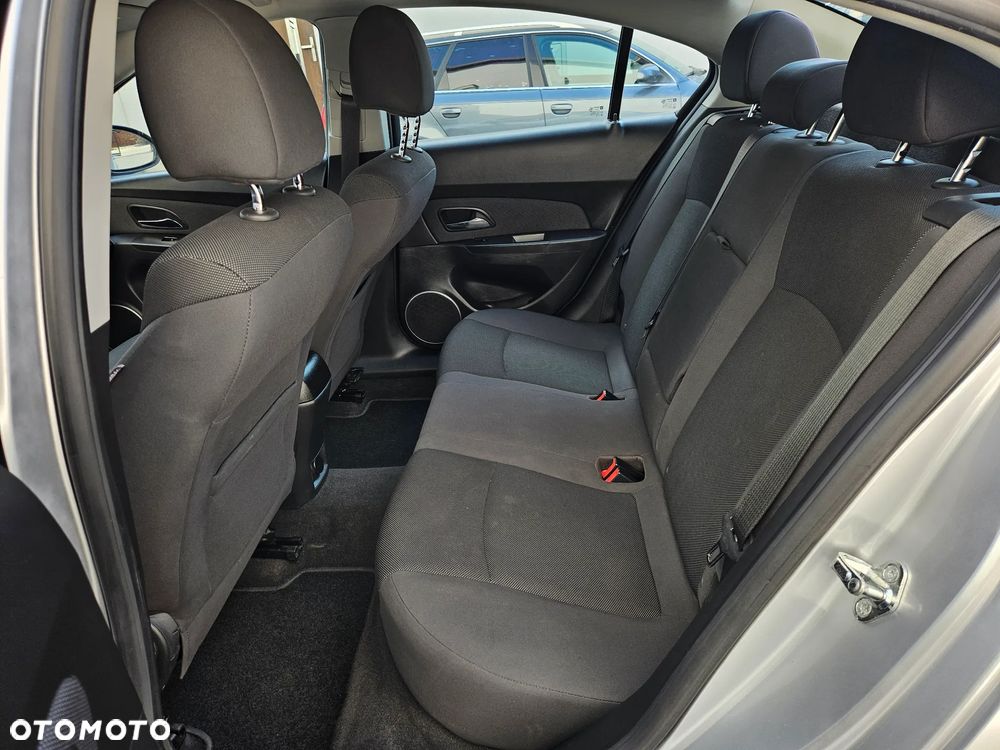 Chevrolet Cruze 1.8 LT - 16