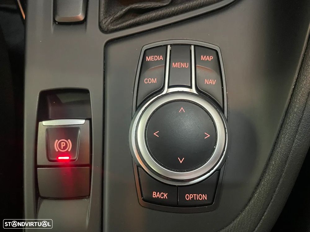 BMW X1 25 e xDrive Corporate Edition - 36