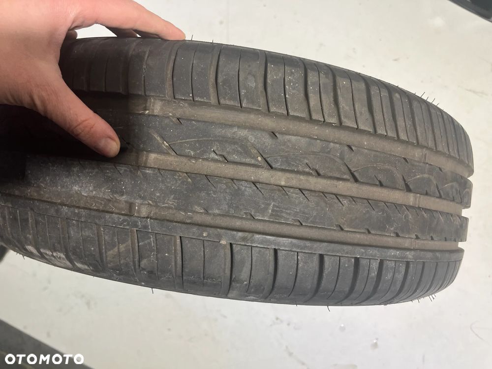Felga aluminiowa +OPONA Ford FIESTA 6.0" x 15" 4x108 ET 47,5 - 6