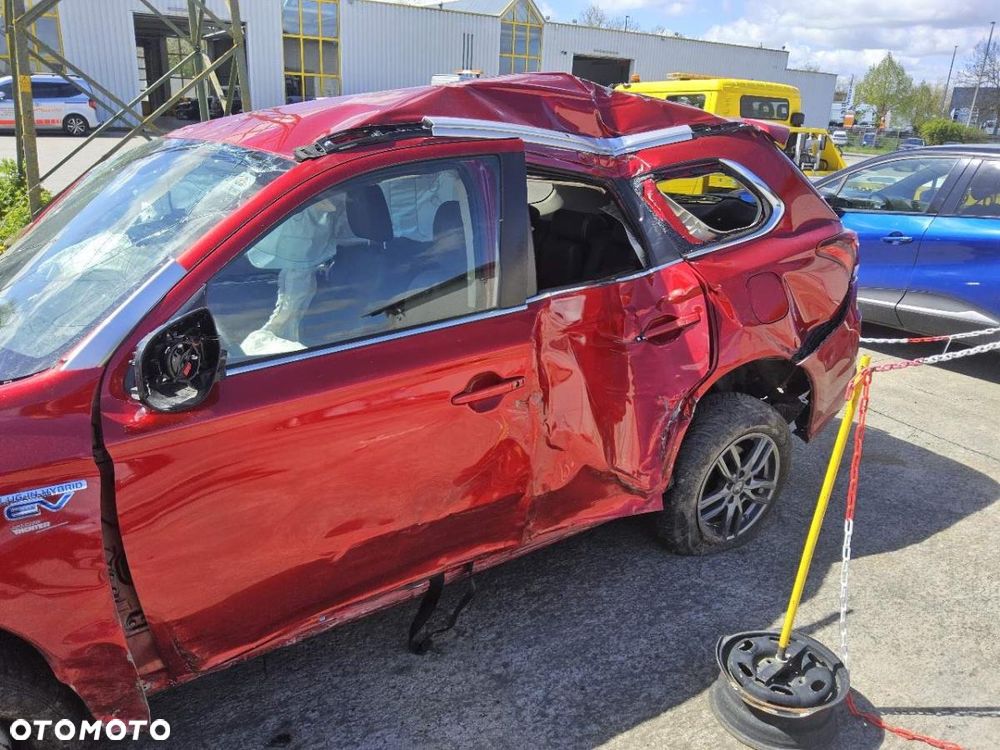 Mitsubishi Outlander Intense + - 4