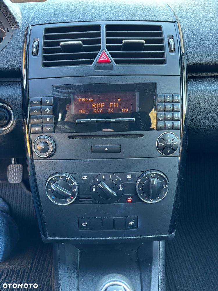 Mercedes-Benz Klasa A 150 Classic Edition 10 - 16