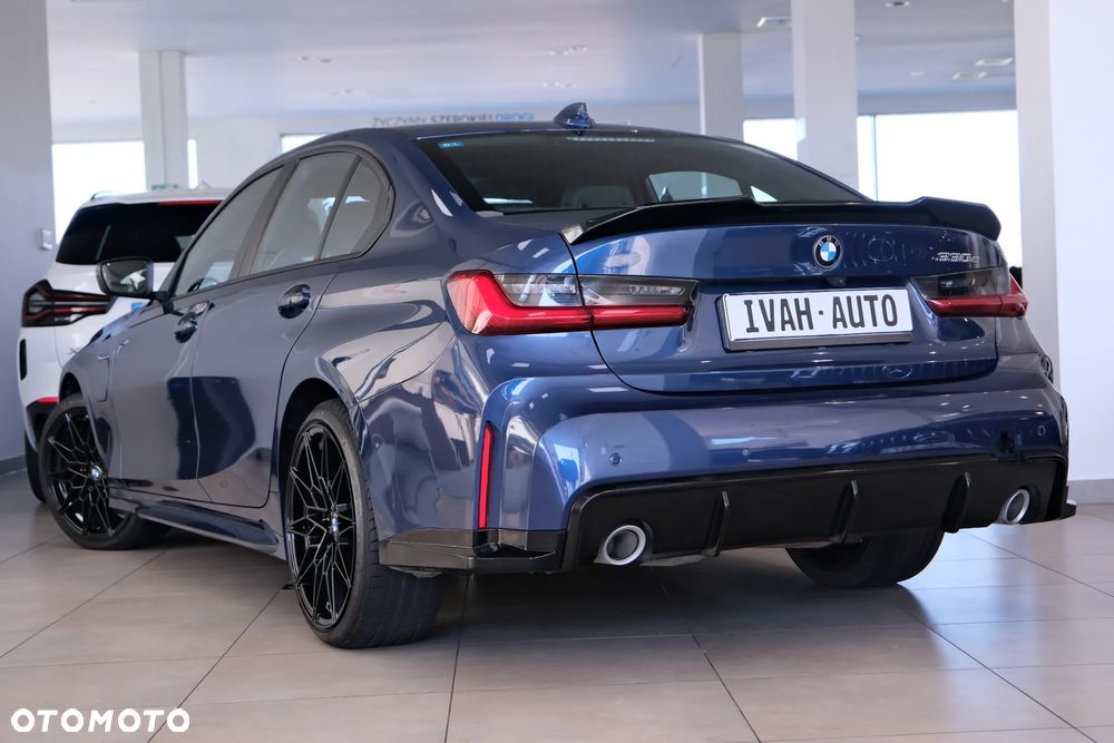 BMW Seria 3 330e Sport - 12
