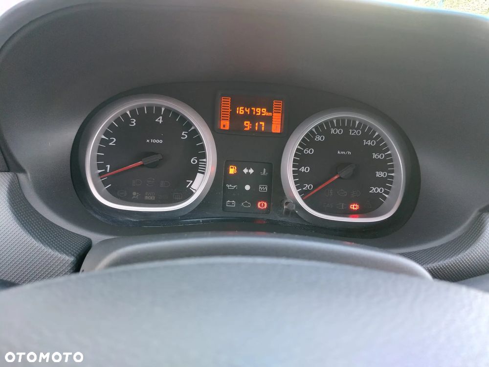 Dacia Duster 1.6 - 9