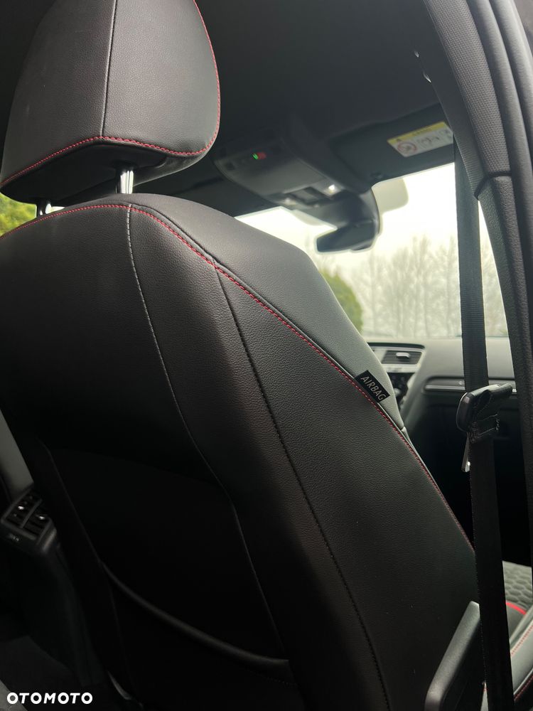 Volkswagen Golf GTI (BlueMotion Technology) DSG Performance - 18