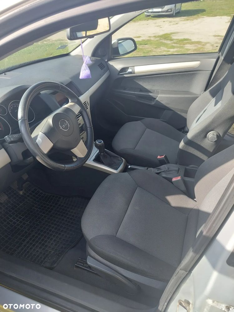 Opel Astra 1.6 Cosmo - 11