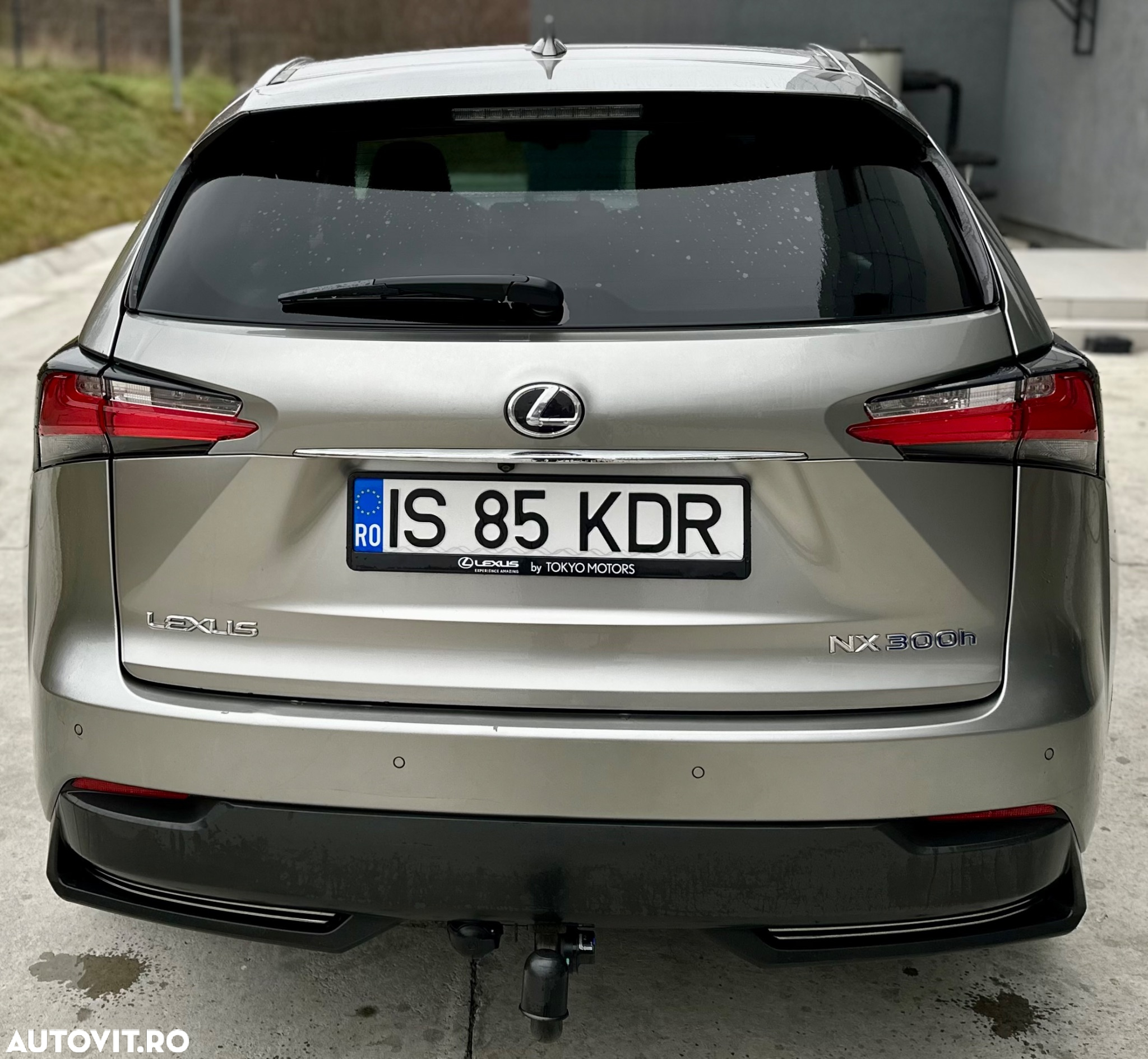 Lexus Seria NX 300h F Sport - 3