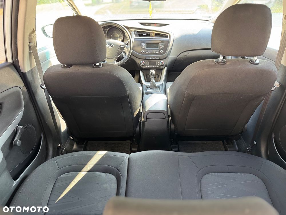 Kia Ceed - 13