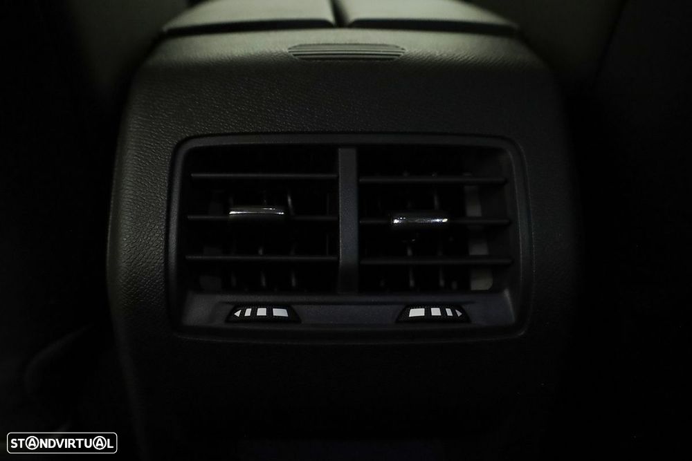 DS DS4 4 1.2 PureTech Performance Line EAT8 - 23