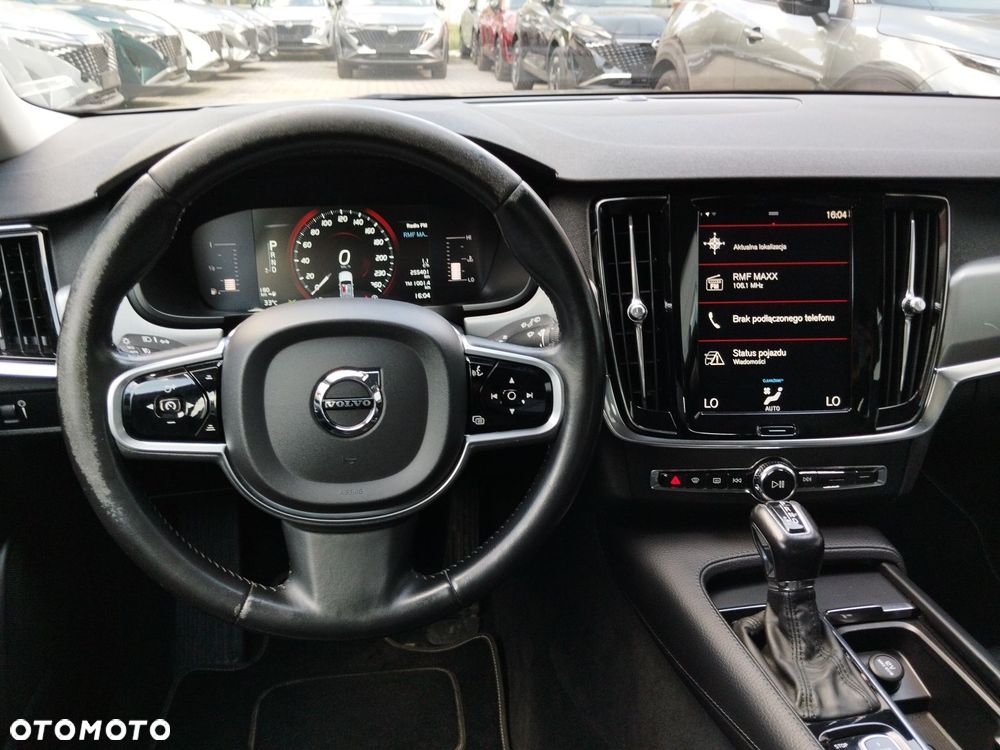 Volvo V90 D5 AWD Momentum - 10
